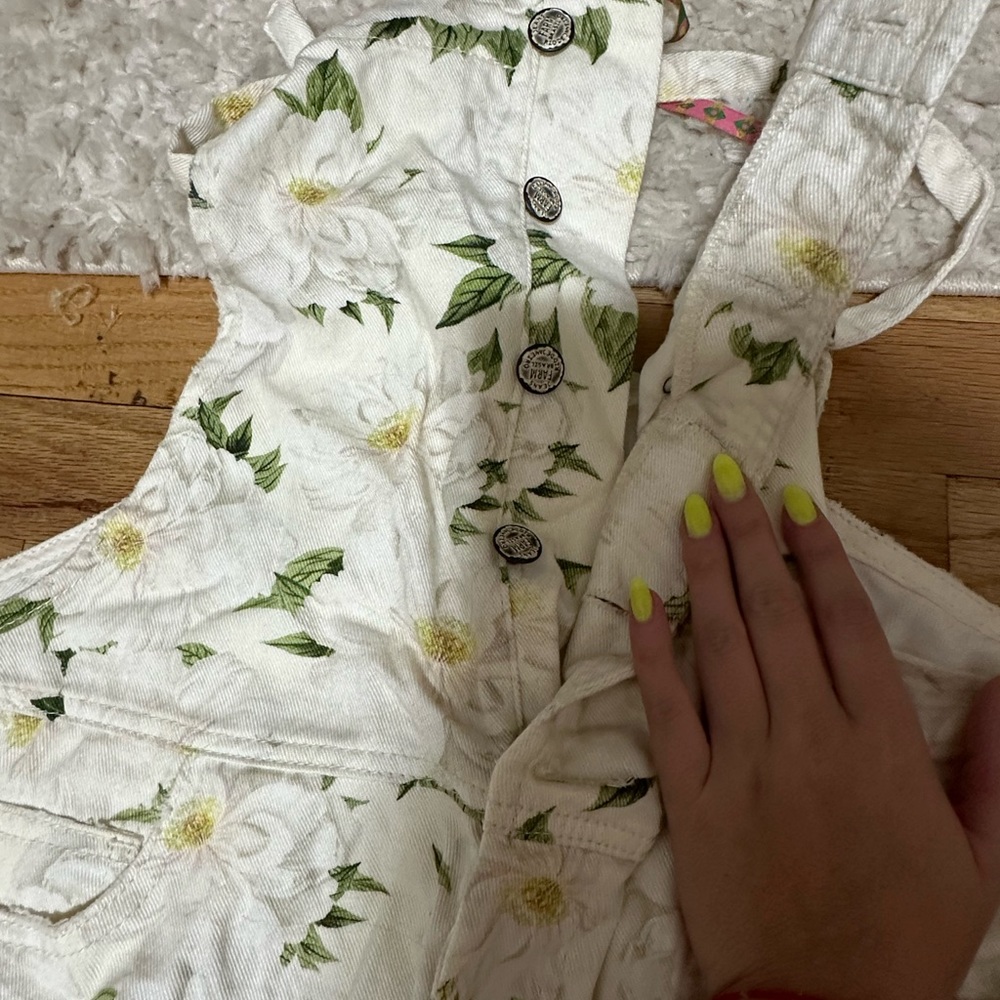 Super cute flower overalls from Farm Rio - Picture 2 of 5